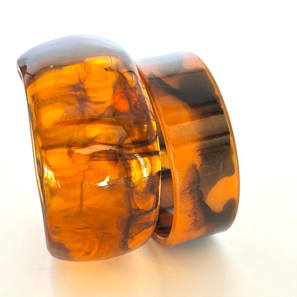Vintage Tortoiseshell Bangle Set — Size 7 1/2 — Fab Lucite & Acrylic Stack — EUC - Picture 2 of 8